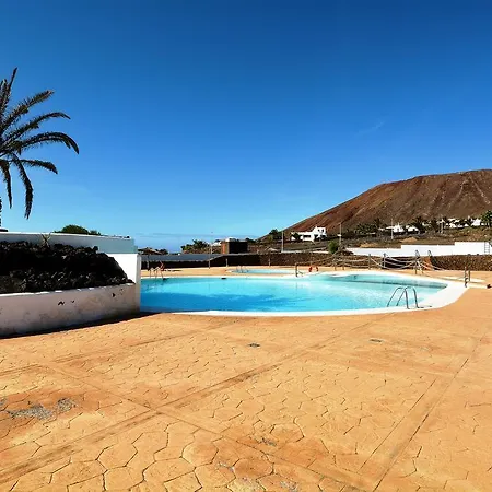 Valparadise With Pool Apartamento