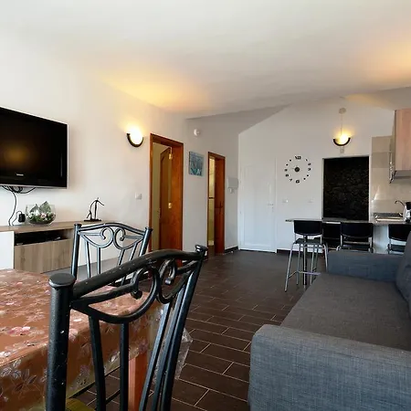 Valparadise With Pool Apartamento *
