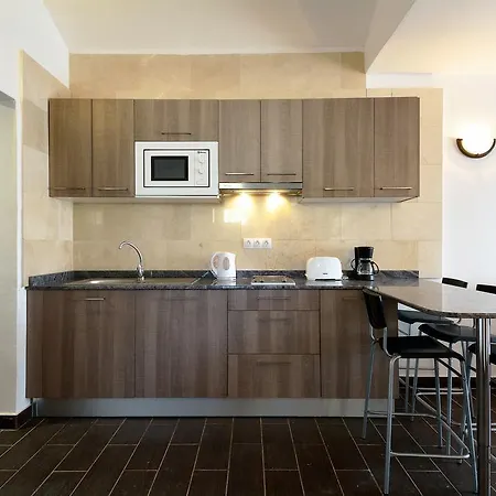 Apartamento Valparadise With Pool